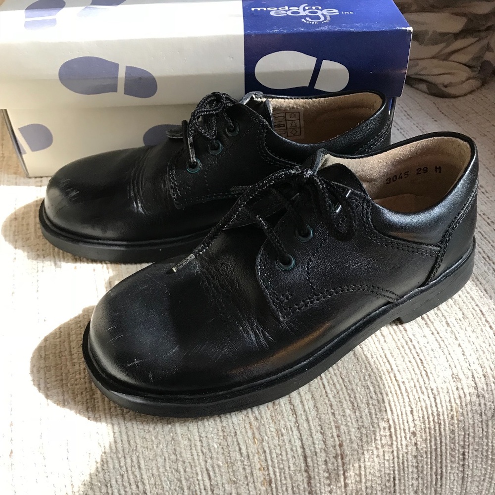 Kids Black Leather Dress Shoes - size 29 (US 11.5 Little Boys) - Picture 2 of 9